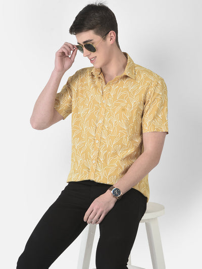  Yellow Short-Sleeved Floral Shirt