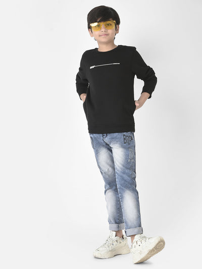  Minimalistic Black Sweatshirt
