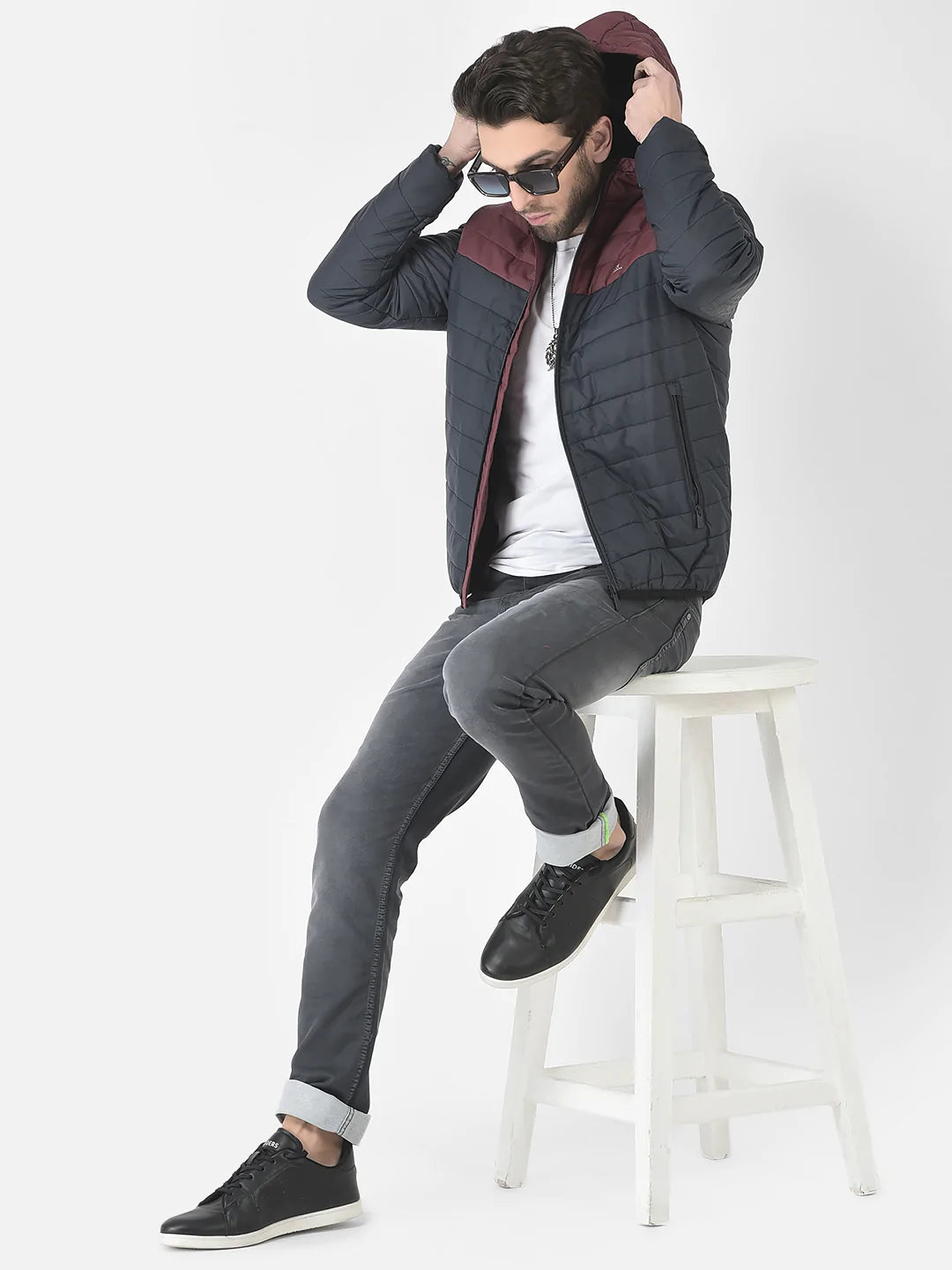  Navy Blue Colour-Blocked Padded Jacket 