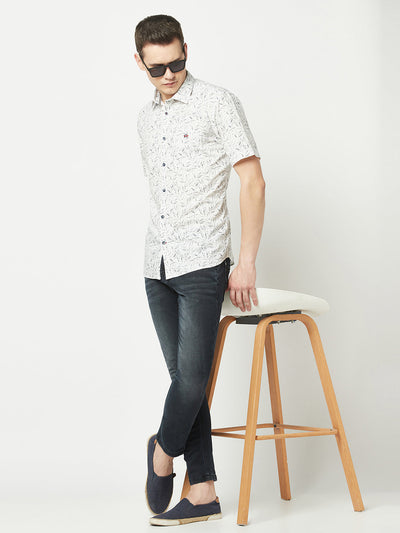  White Short-Sleeved Floral Shirt