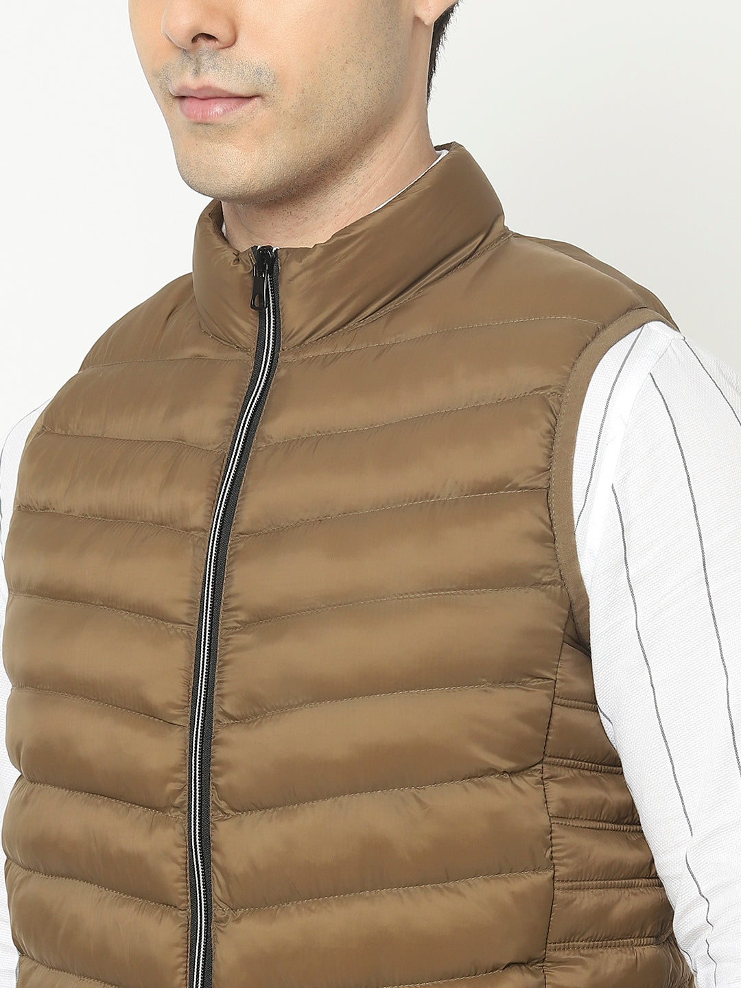  Brown Padded Jacket in Sleeveless Cut 