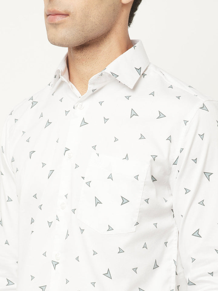   White Shirt in Arrow Print