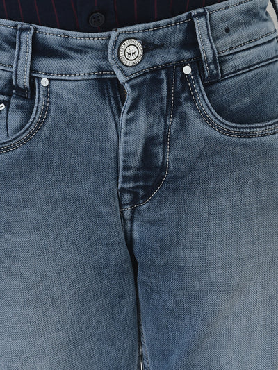  Blue Jeans in Light Wash Detail 