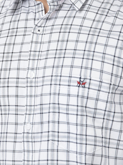  White Shirt in Tartan Checks