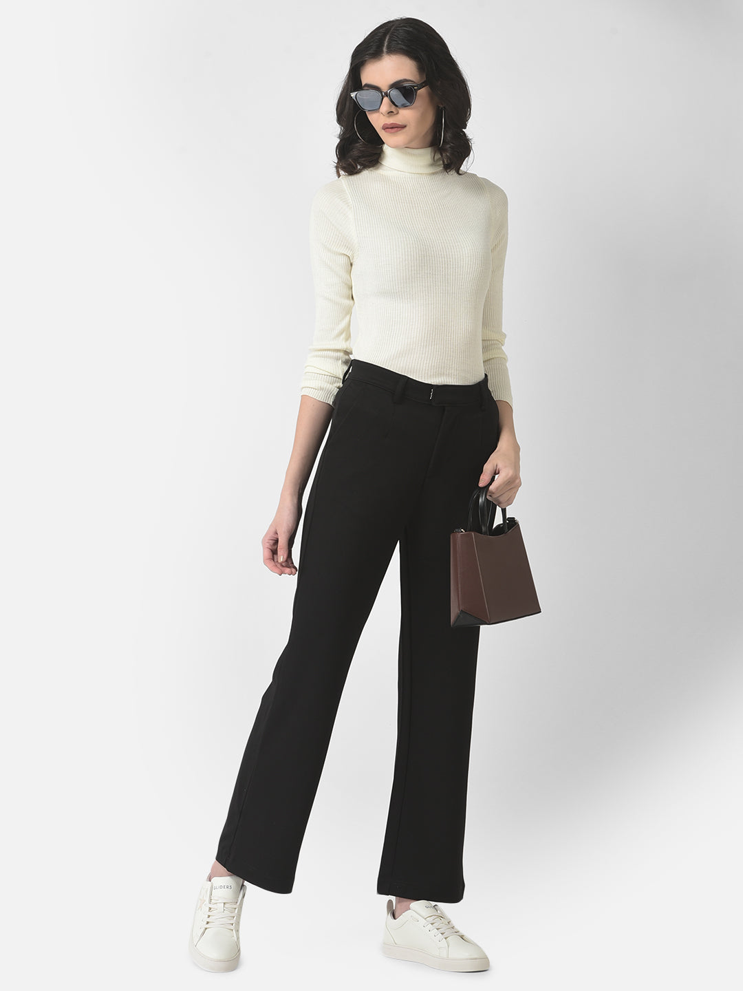  Black Wide-Leg Pants 