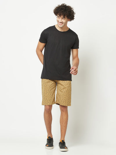  Leaf-Printed Khaki Shorts 