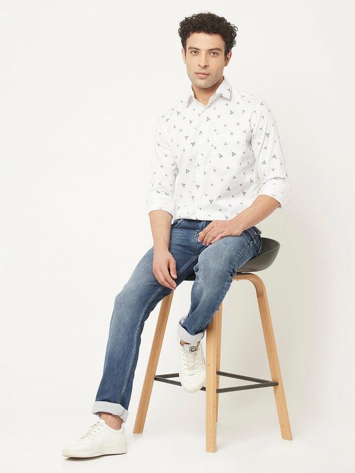   White Shirt in Arrow Print